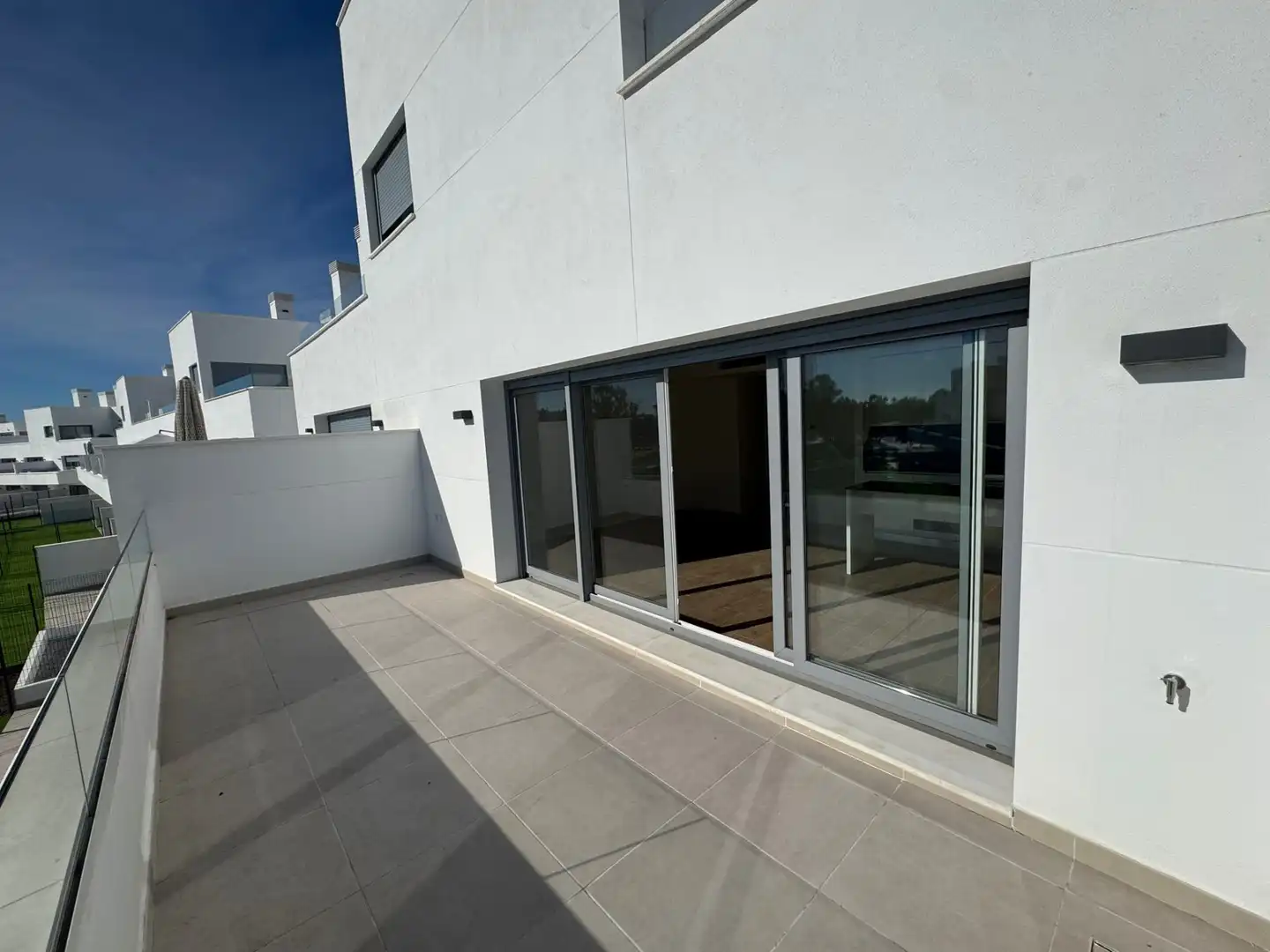 Terrasse von Wohnungen zur Miete in Estepona mit Klimaanlage, Terrasse und Abstellraum