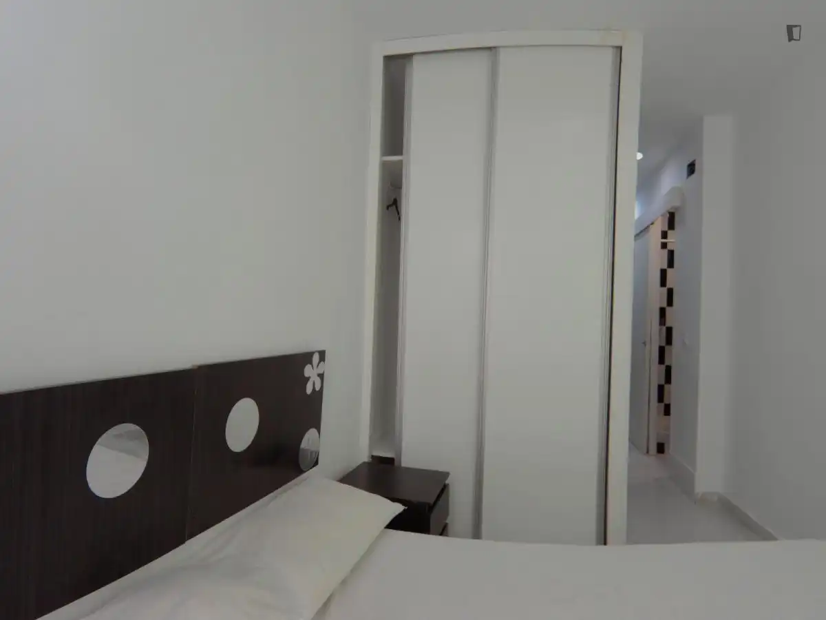 Study for rent in Puerta del Ángel