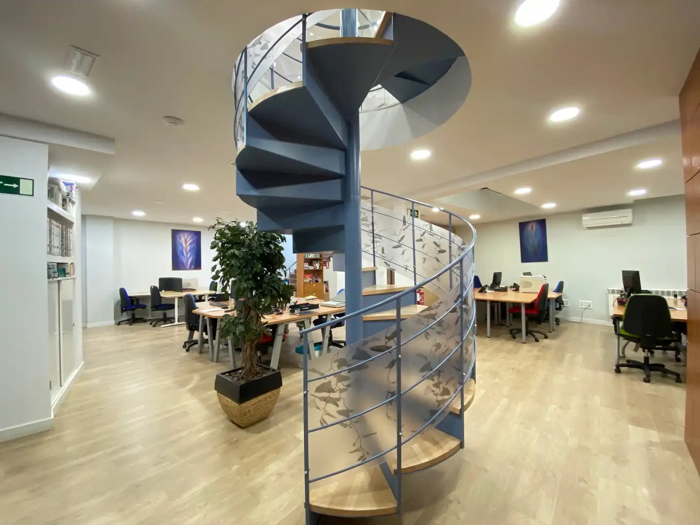 Office for rent in Madrid  with Air Conditioner, Heating and Balcony
