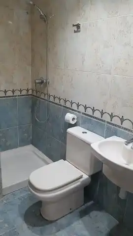 Bany de Pis de lloguer en Mislata amb Aire condicionat, Terrassa i Traster