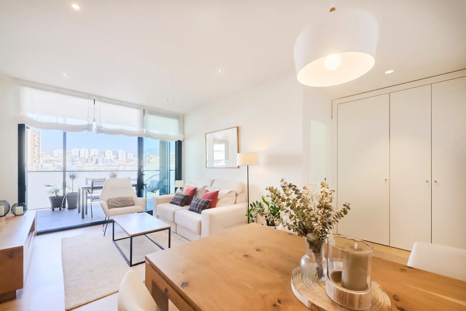 Sala de estar de Piso en venta en L'Hospitalet de Llobregat con Aire acondicionado, Calefacción y Parquet