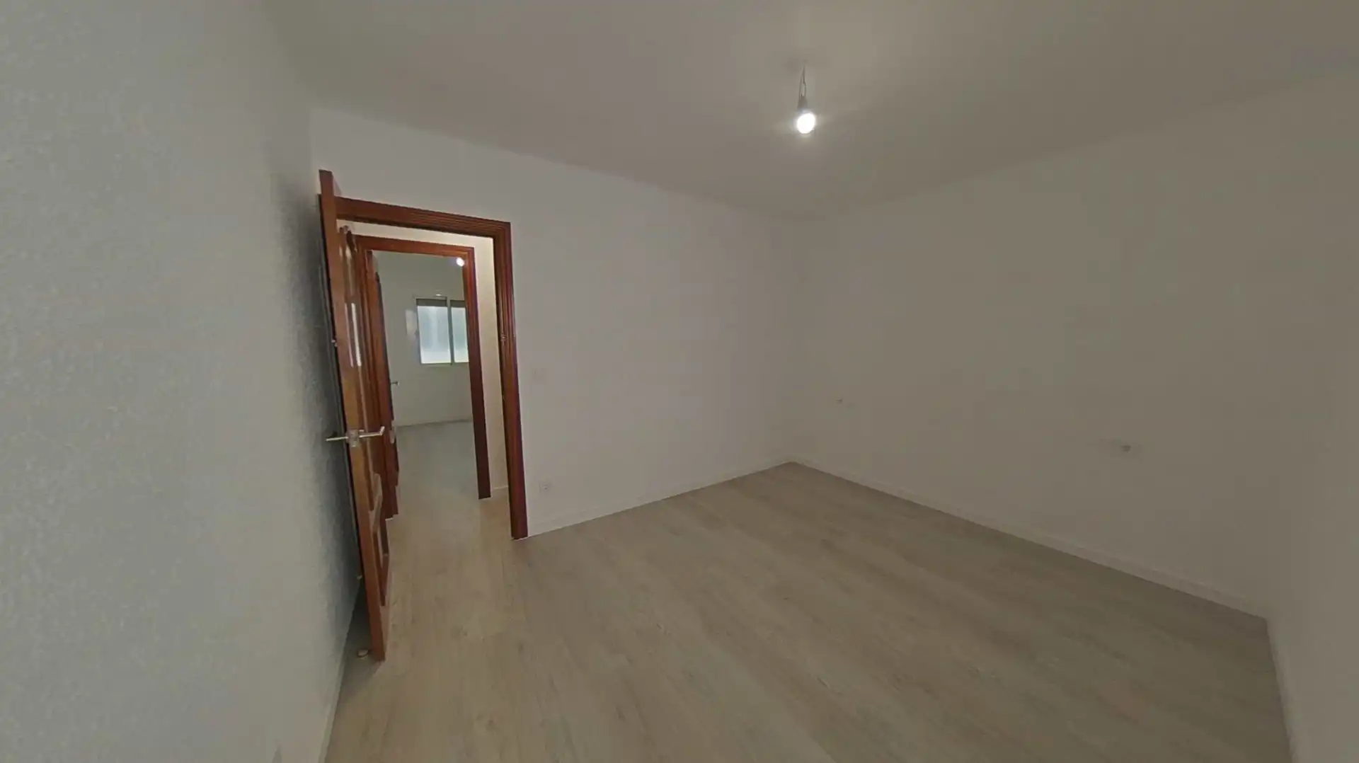 Habitación de Piso en venta en Badalona con Parquet y Horno