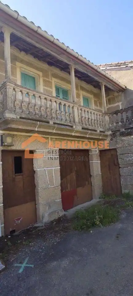 Casa amb terrassa en venda a Vilar de Barrio