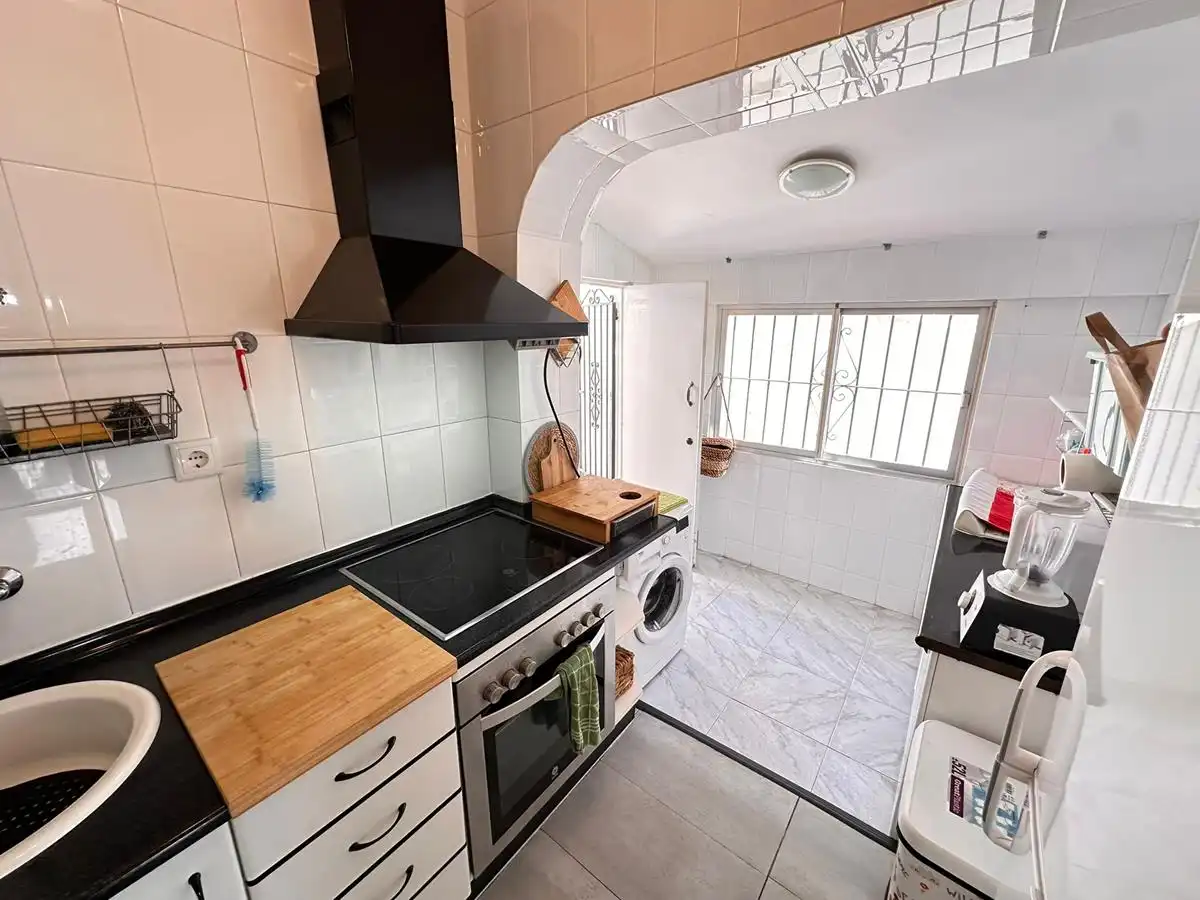 Cocina de Casa o chalet en venta en Almuñécar con Jardín privado, Terraza y Amueblado