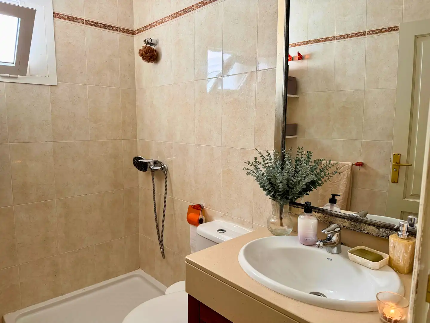 Baño de Piso en venta en Arrecife con Amueblado