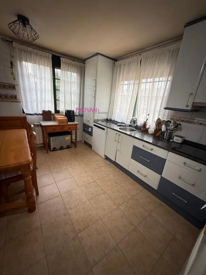 Kitchen of Detached homes for sale in Loeches  with Heating, Private garden and Storage room