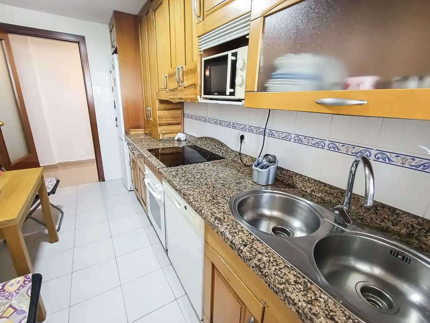 Küche von Wohnung zum Verkauf in Málaga mit Klimaanlage, Terrasse und Abstellraum