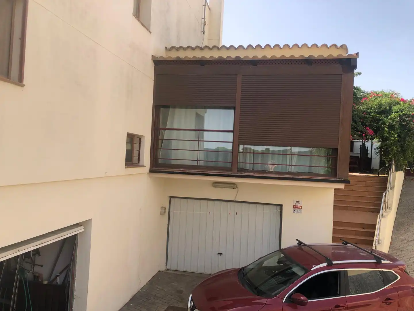 Vista exterior de Casa o xalet en venda en Chiclana de la Frontera amb Aire condicionat, Calefacció i Jardí privat