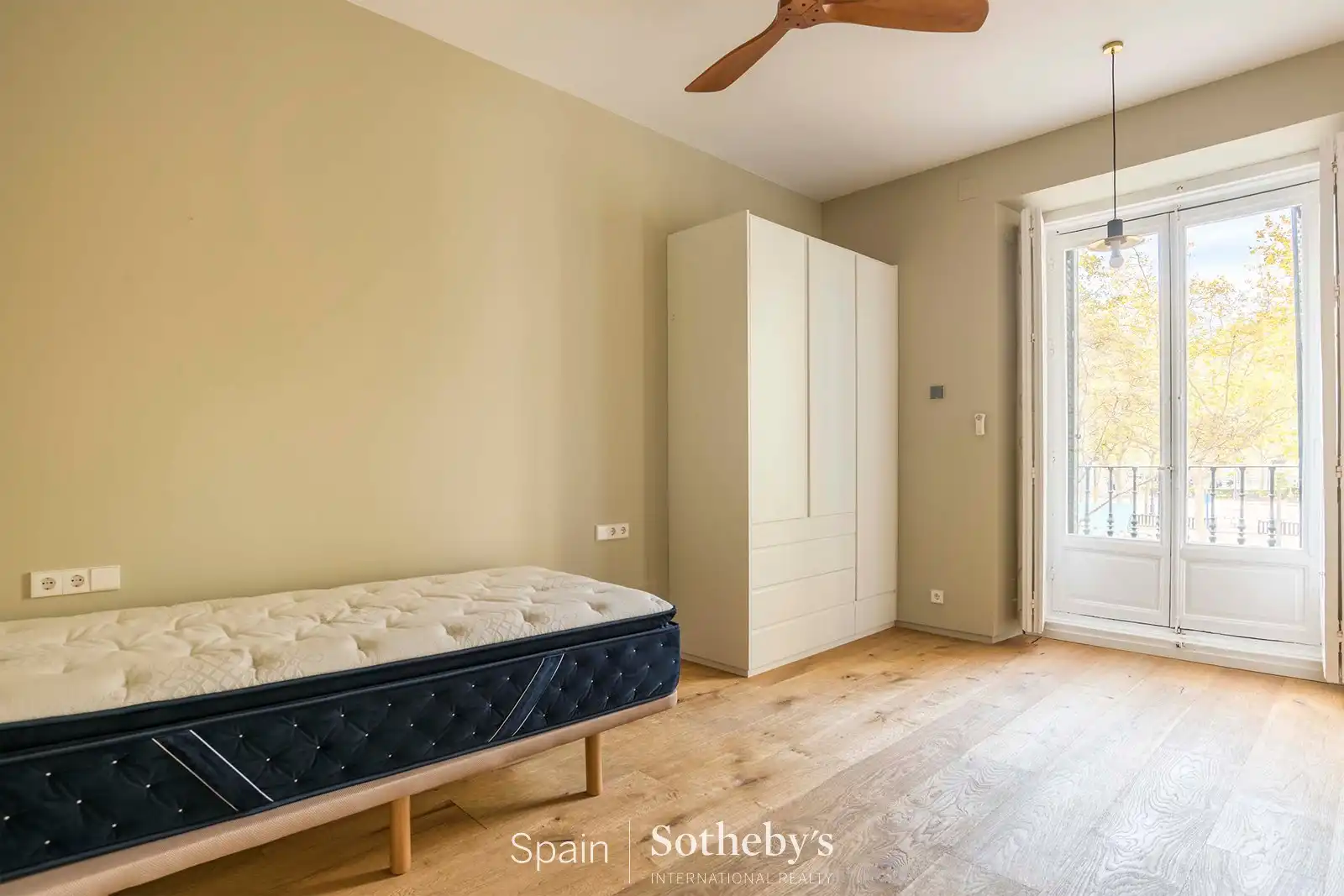 Apartments for sale in Calle de Lepanto, Palacio