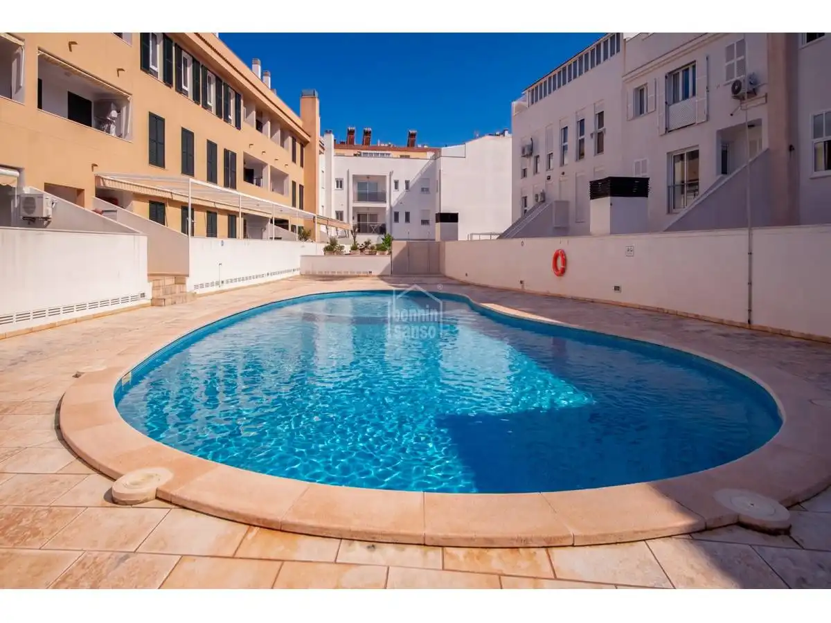 Pis amb piscina en venda a Ciutadella