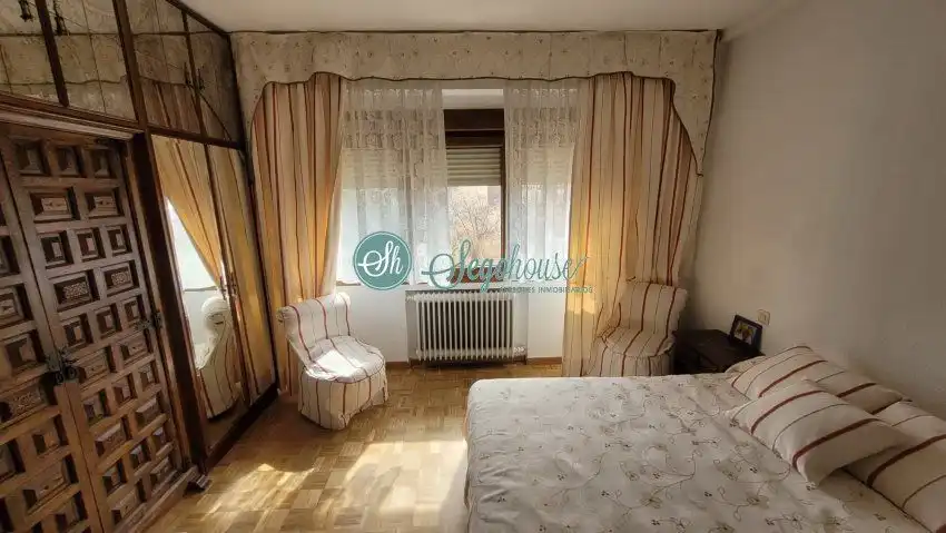 Bedroom of Flat for sale in Segovia  with Heating, Parquet flooring and Terrace