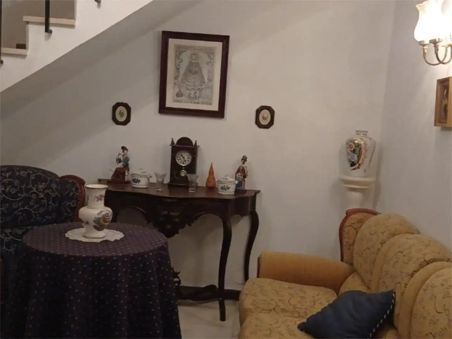 Living room of Detached homes for sale in Carmona  with Storage room, Furnished and Balcony
