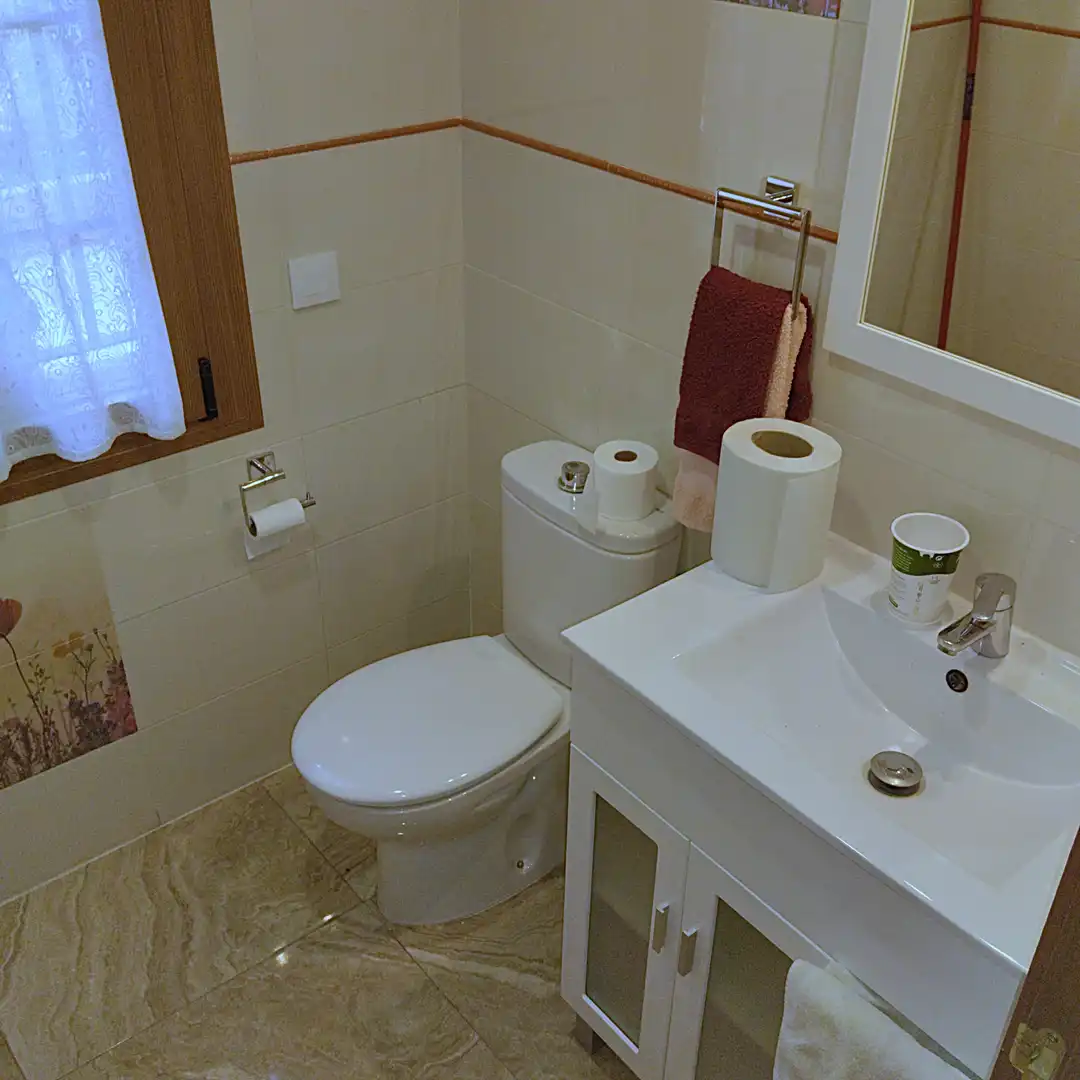 Bathroom of Houses for sale in El Escorial  with Heating, Private garden and Parquet flooring