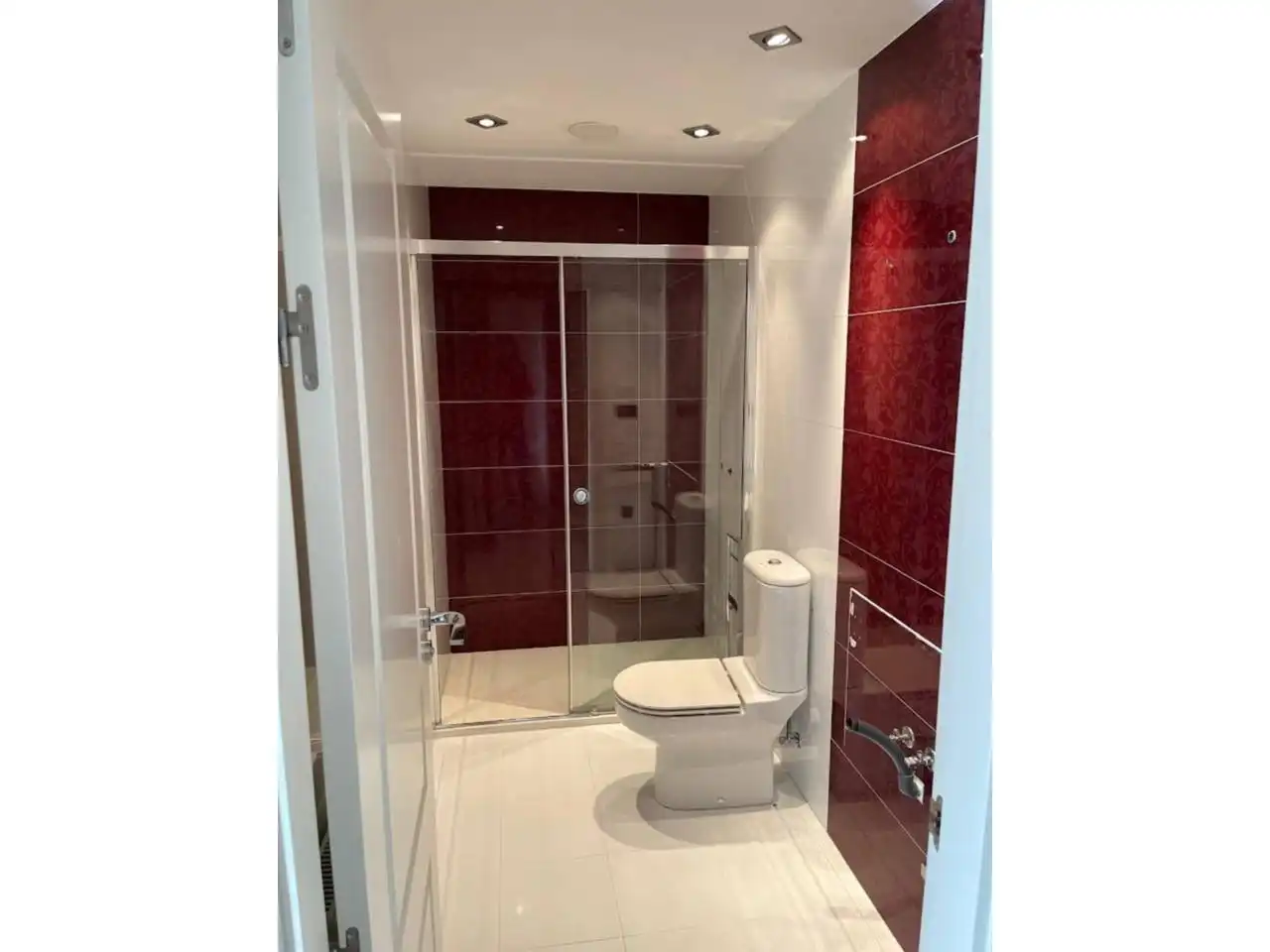 Baño de Dúplex en venta en Lugo con Calefacción, Terraza y Trastero