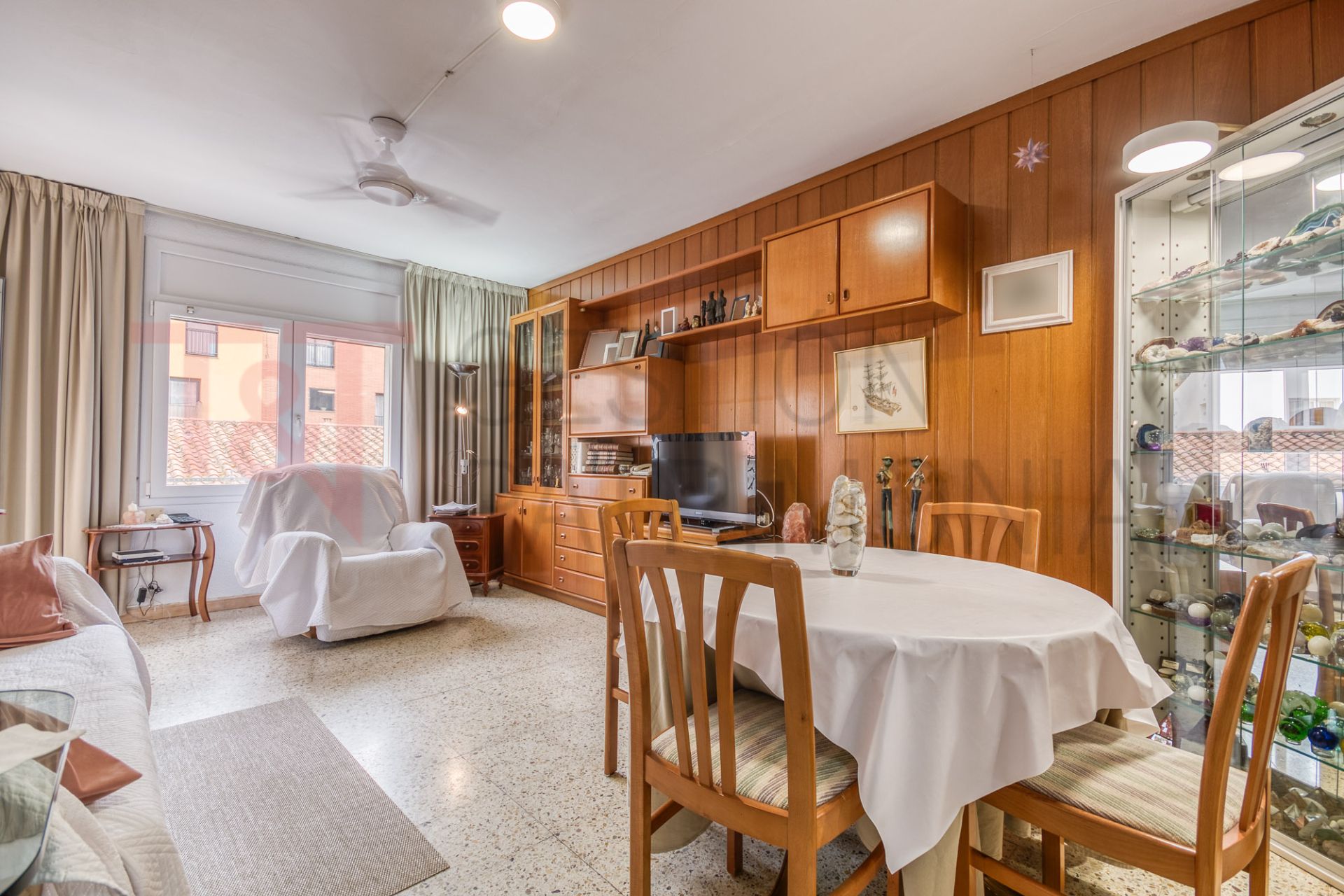 Living room of Flat for sale in Llançà  with Air Conditioner, Heating and Oven