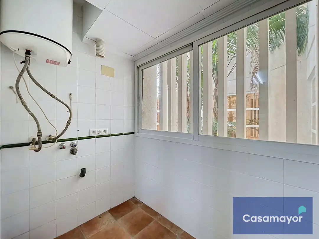 Piso en venta en Alicante / Alacant con Aire acondicionado, Calefacción y Jardín privado