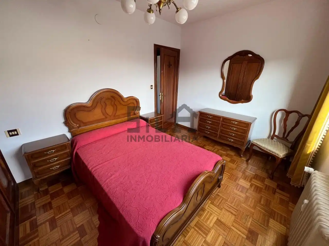 Schlafzimmer von Wohnung zur Miete in Ourense Capital  mit Heizung, Parkett und Möbliert