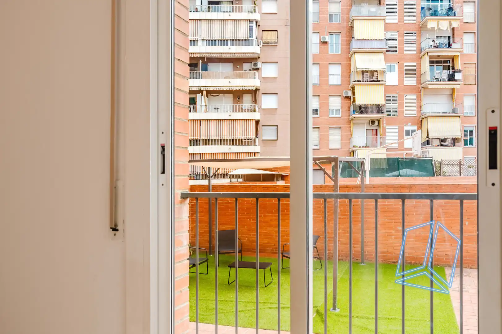 Terrassa de Pis en venda en Barcelona amb Calefacció, Terrassa i Traster