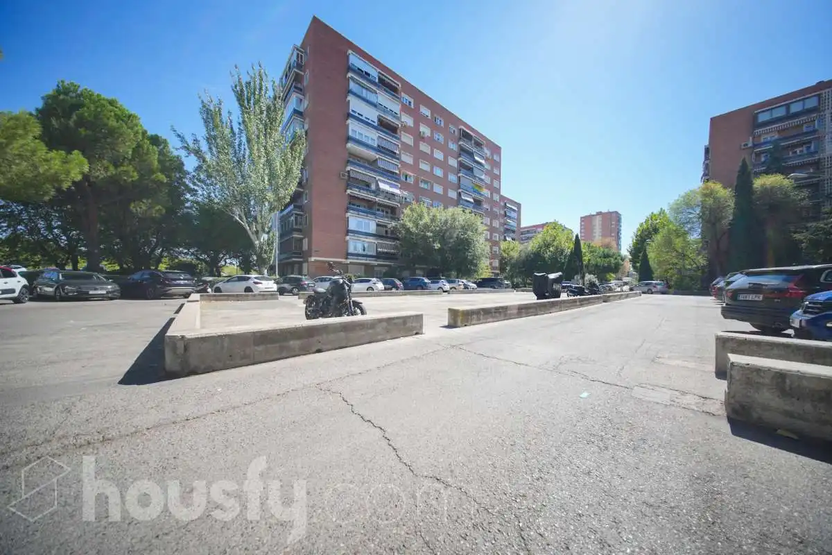 Vista exterior de Piso en venta en Hortaleza