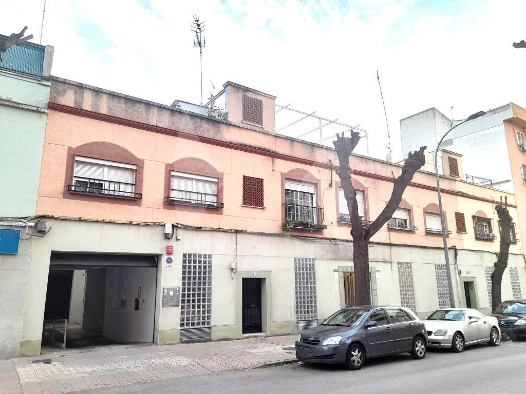 Vista exterior de Local en venta en Badajoz Capital con Aire acondicionado