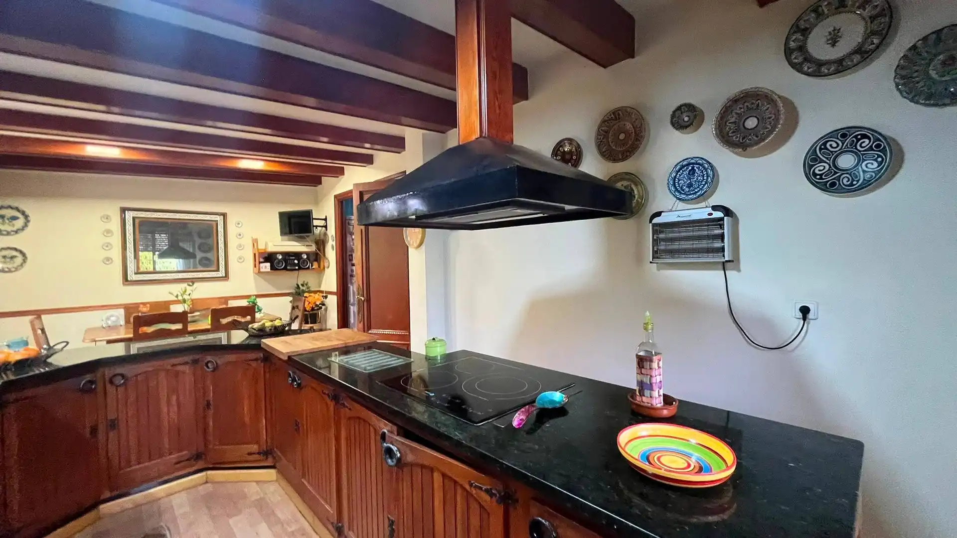Cocina de Casa o chalet en venta en Elche / Elx con Aire acondicionado, Calefacción y Jardín privado