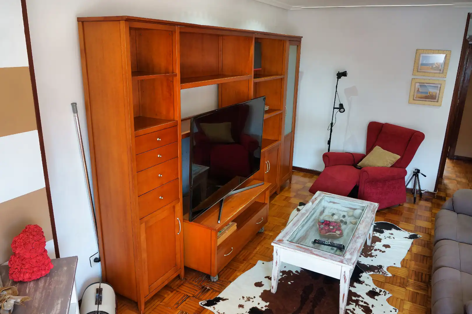 Living room of Flat for sale in Corvera de Asturias  with Parquet flooring, Storage room and Furnished