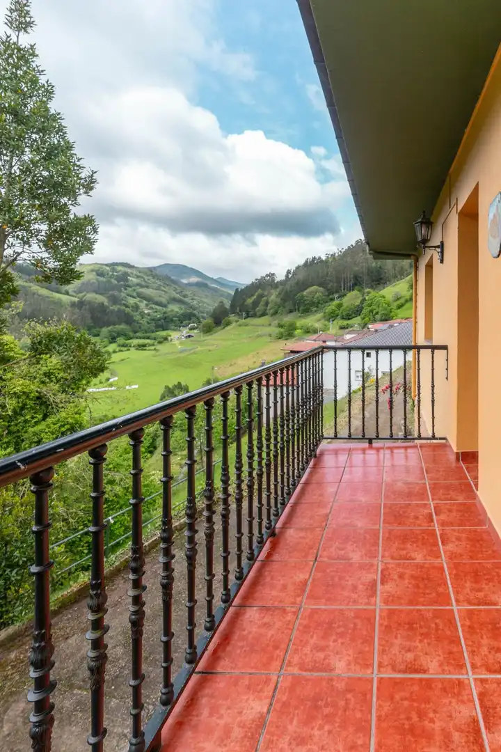 Casa o xalet en venda a RIOCASTIELLO, 28, Tineo