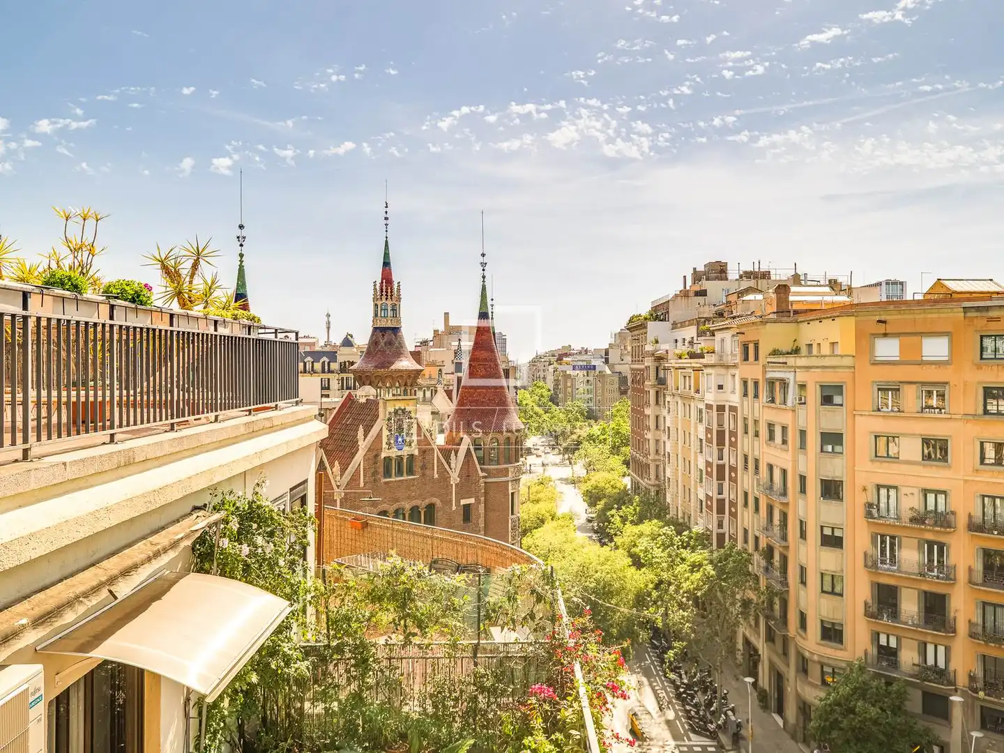 Vista exterior de Ático en venta en Barcelona con Aire acondicionado, Calefacción y Terraza