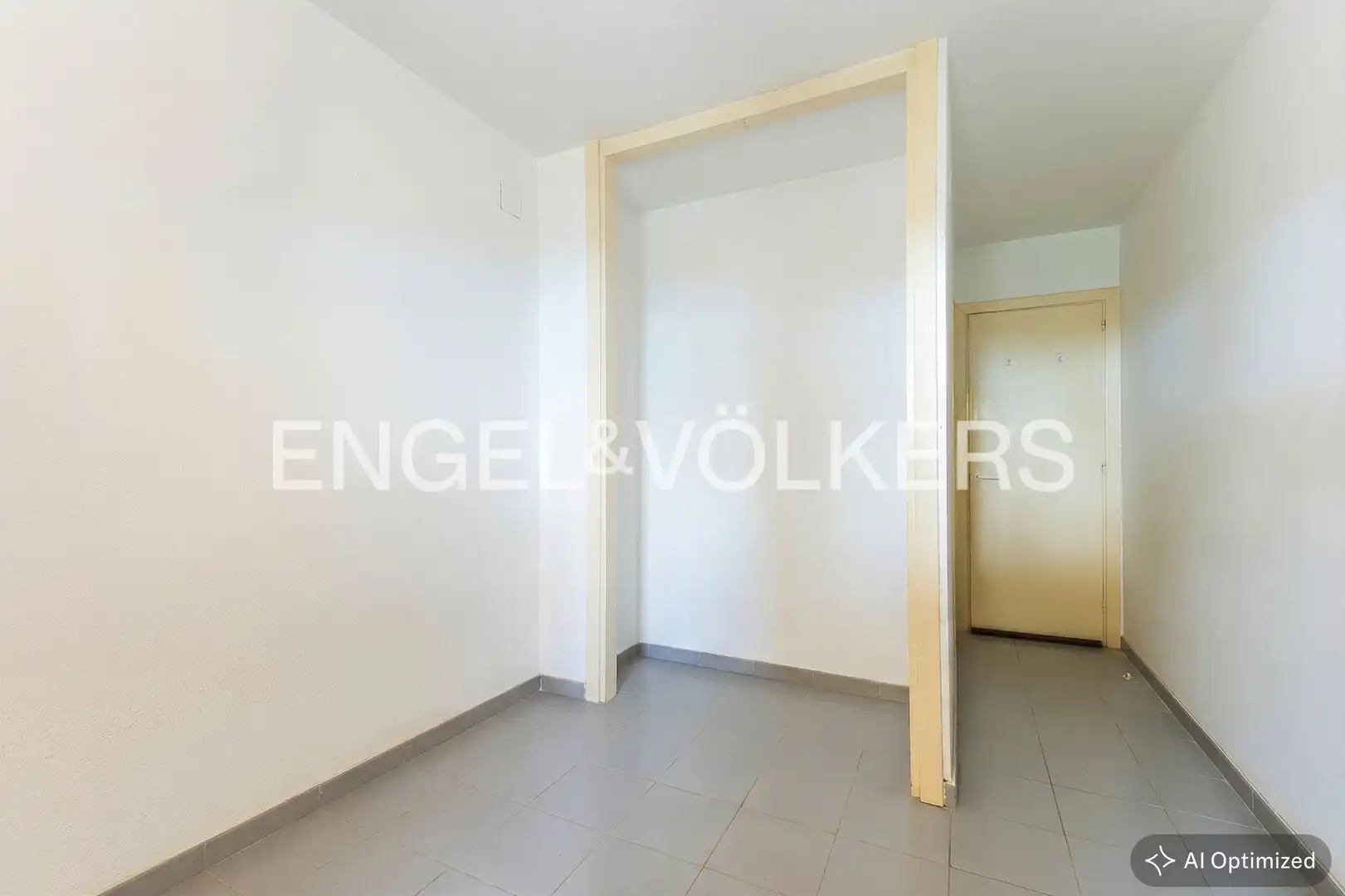 Wohnung zum Verkauf in Sitges mit Heizung, Privatgarten und Terrasse