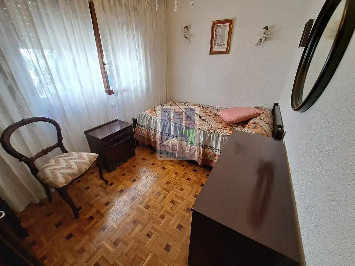 Bedroom of Flat for rent in Burgos Capital