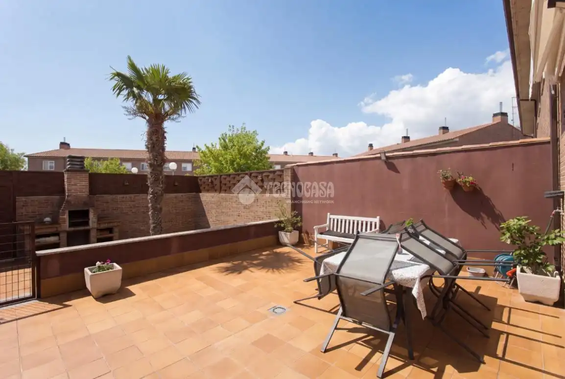 Terrassa de Casa adosada en venda en Aldearrubia amb Calefacció, Jardí privat i Terrassa