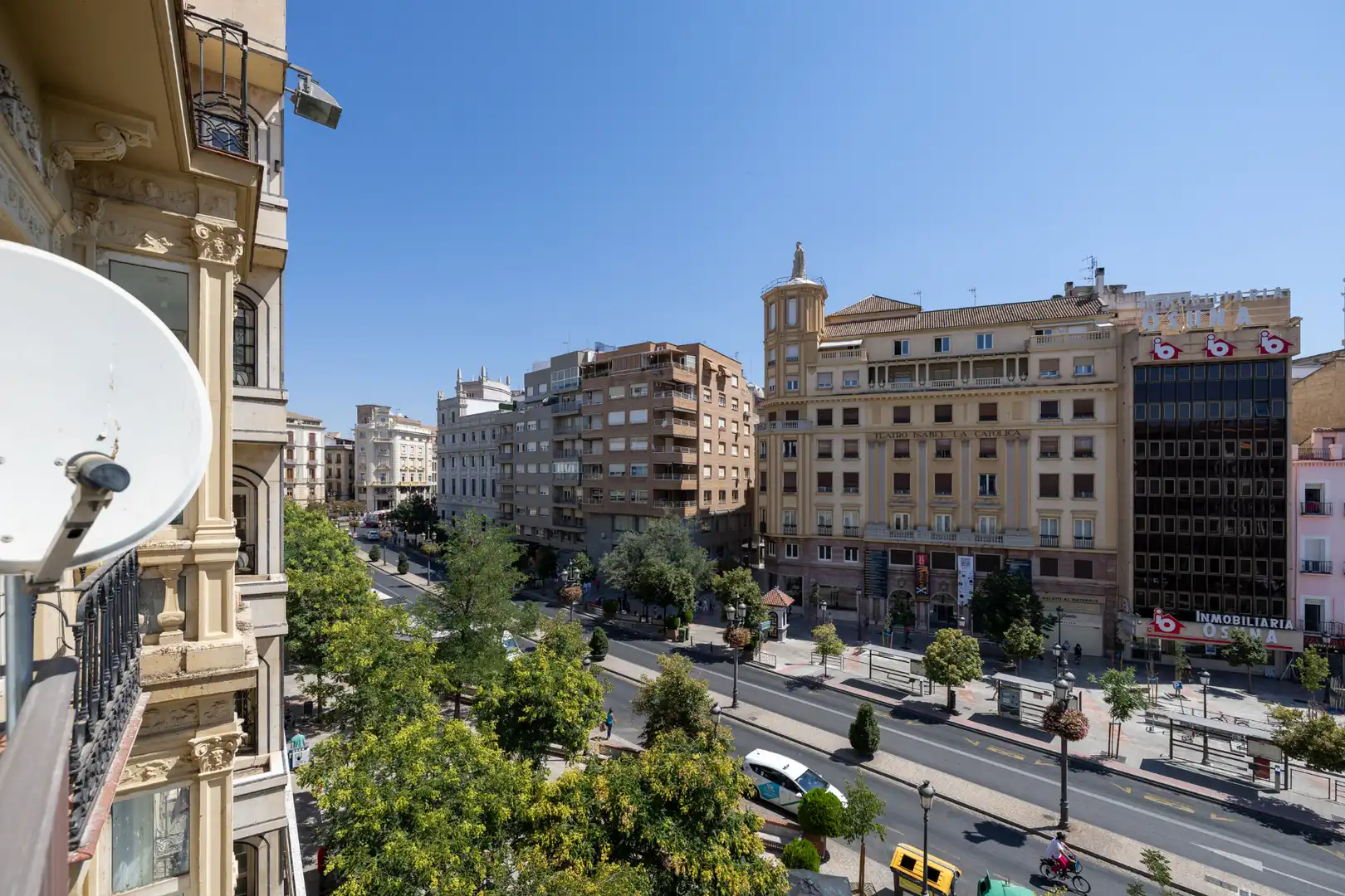 Vista exterior de Apartamento de alquiler en Granada con Aire acondicionado, Calefacción y Lavadora
