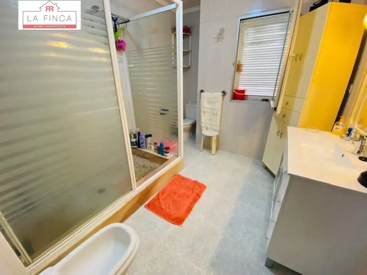 Bathroom of Houses for sale in Málaga  with Private garden, Terrace and Storage room