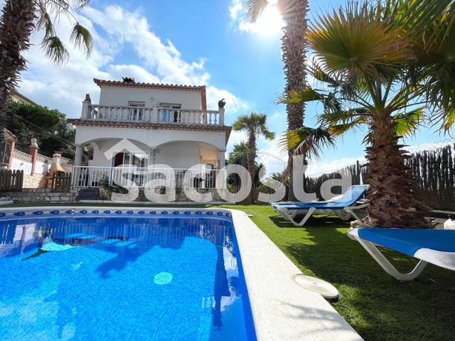 Casa-chalet en Venta en Lloret Verd - Els Pinars
