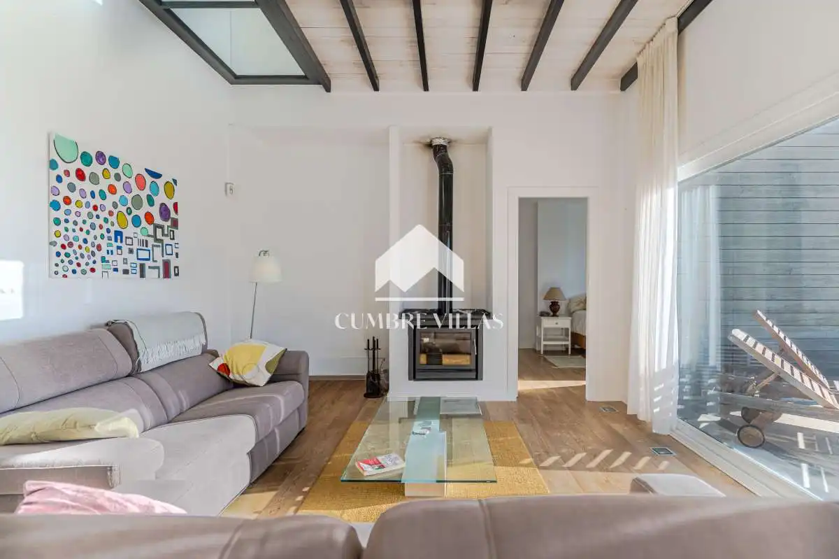 Sala d'estar de Casa o xalet en venda en La Herradura