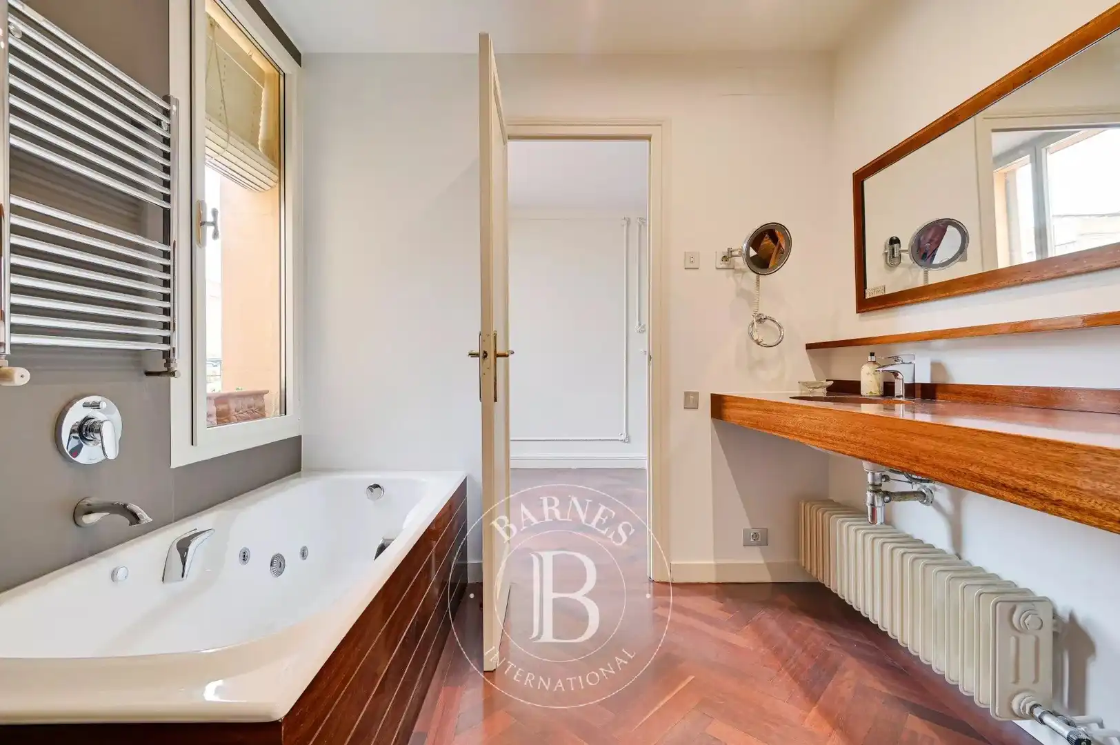 Badezimmer von Wohnung zur Miete in Barcelona mit Klimaanlage, Heizung und Terrasse