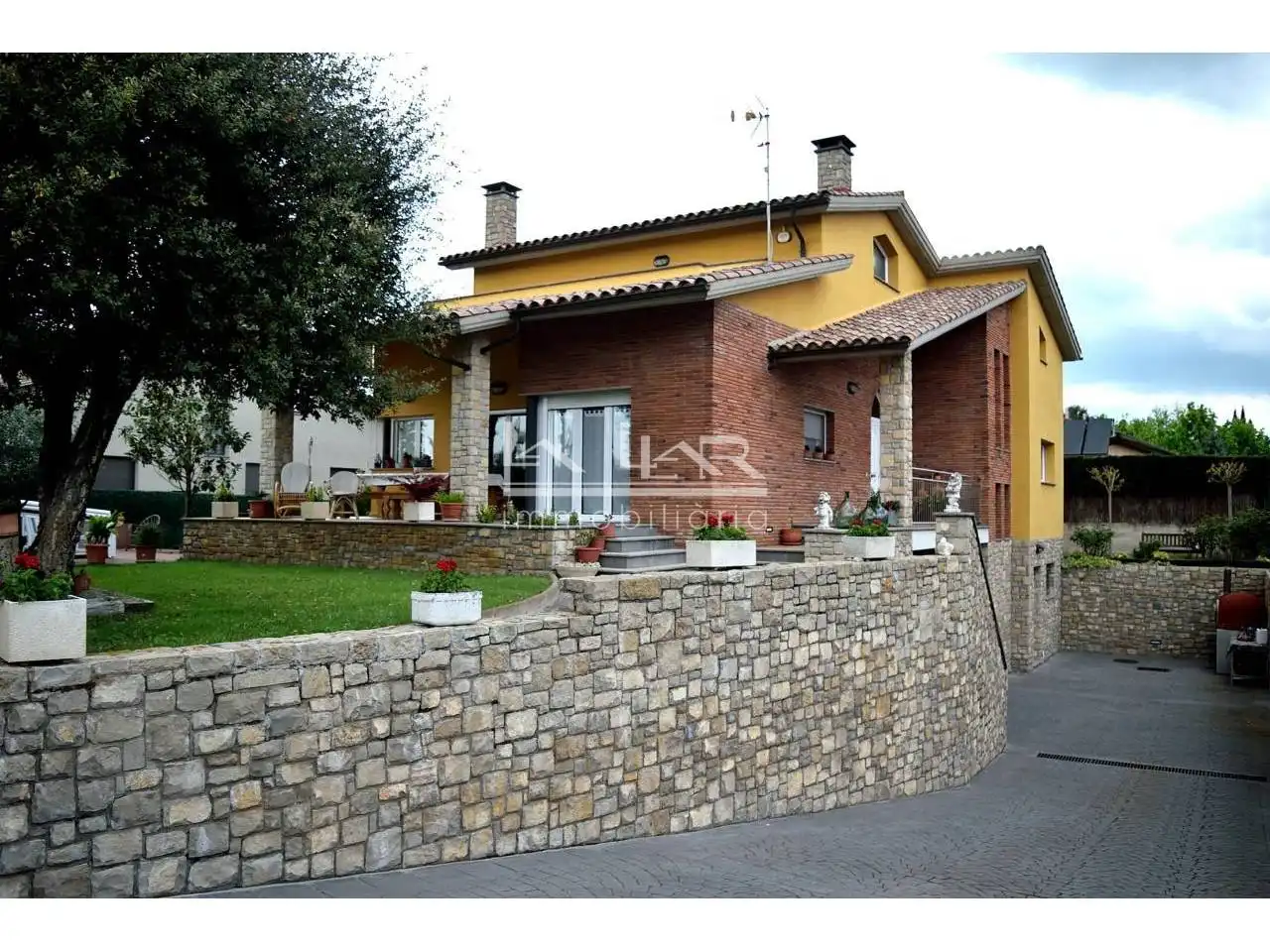 Exterior view of Houses for sale in Sant Julià de Vilatorta  with Heating and Terrace