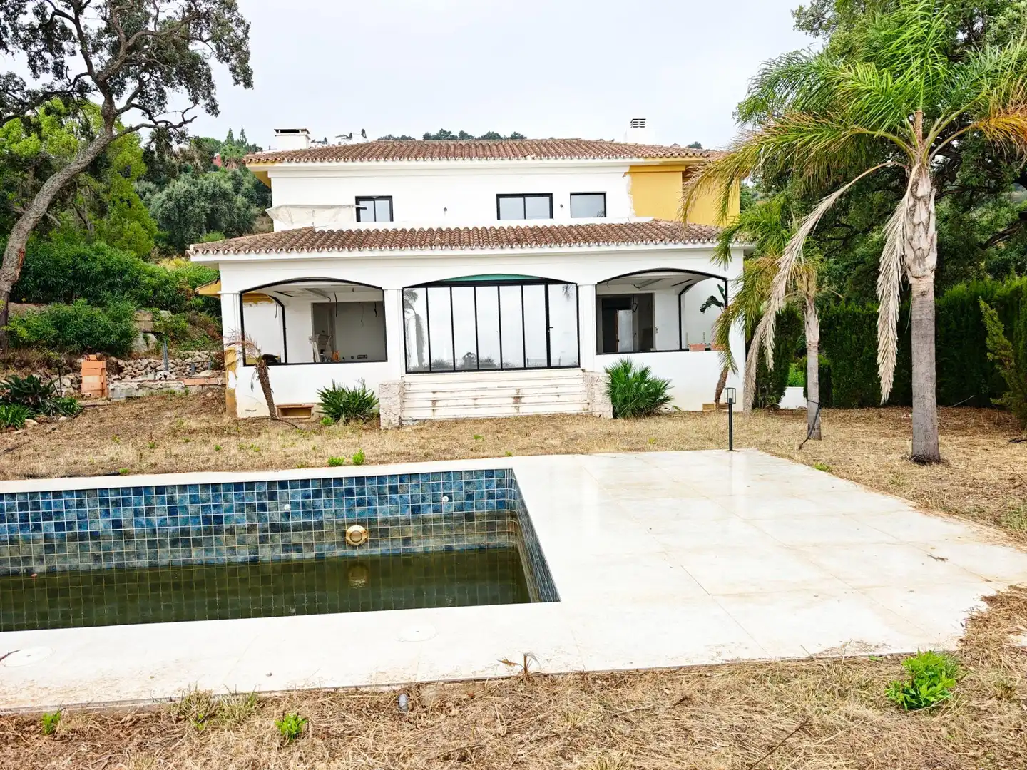 Detached house with pool for sale in Urbanizacion La Mairena, imagen 4
