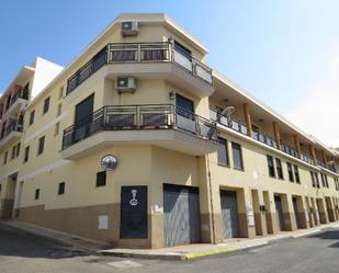 Vista exterior de Casa adosada en venda en La Vall d'Uixó
