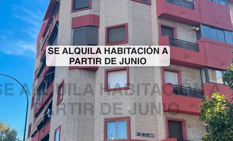 Exterior view of Apartment to rent in  Sevilla Capital  with Furnished