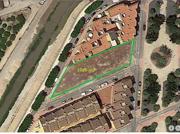 Terreny residencial en venda a Centro
