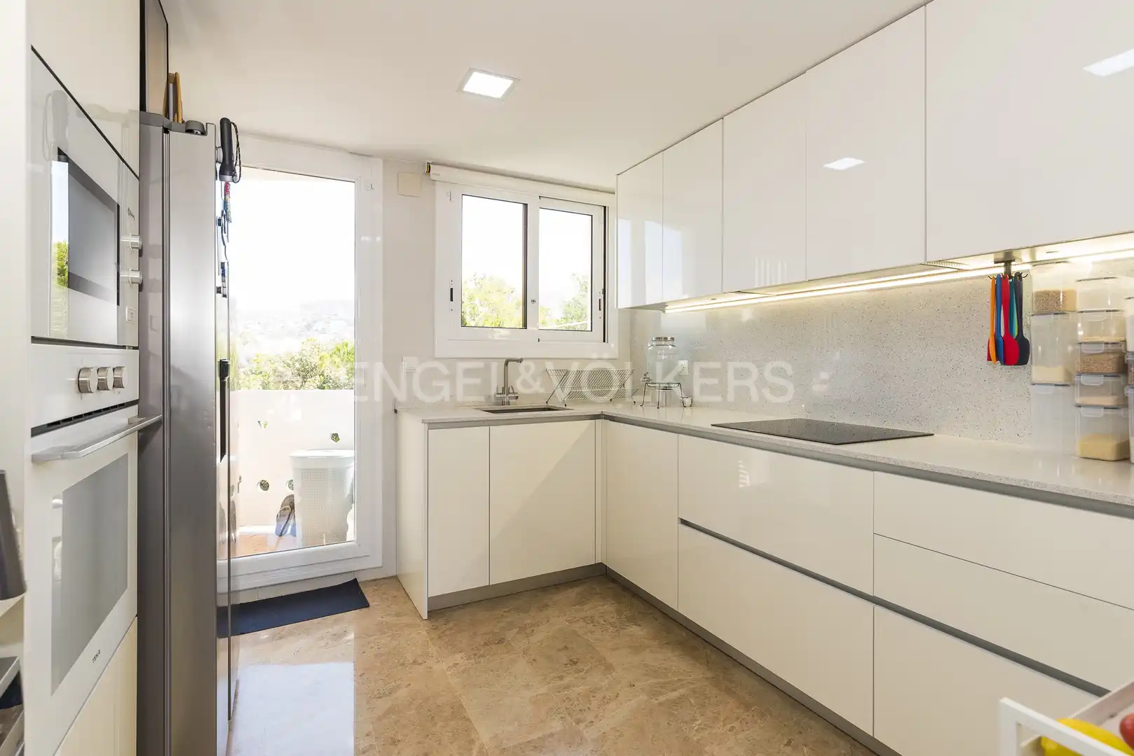 Kitchen of Attic for rent in Sitges  with Air Conditioner, Heating and Parquet flooring