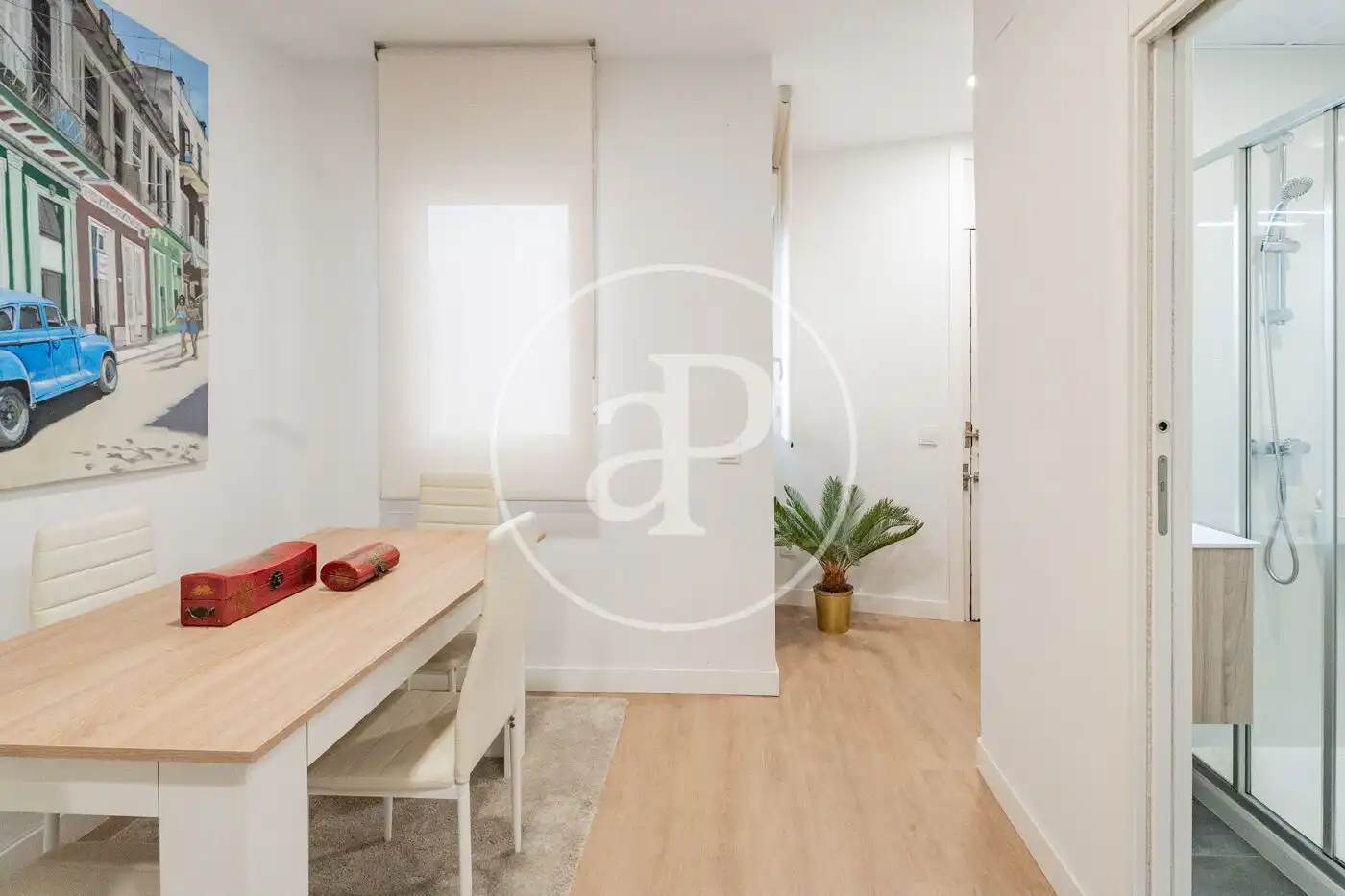 Flat for sale in Madrid  with Air Conditioner, Heating and Furnished
