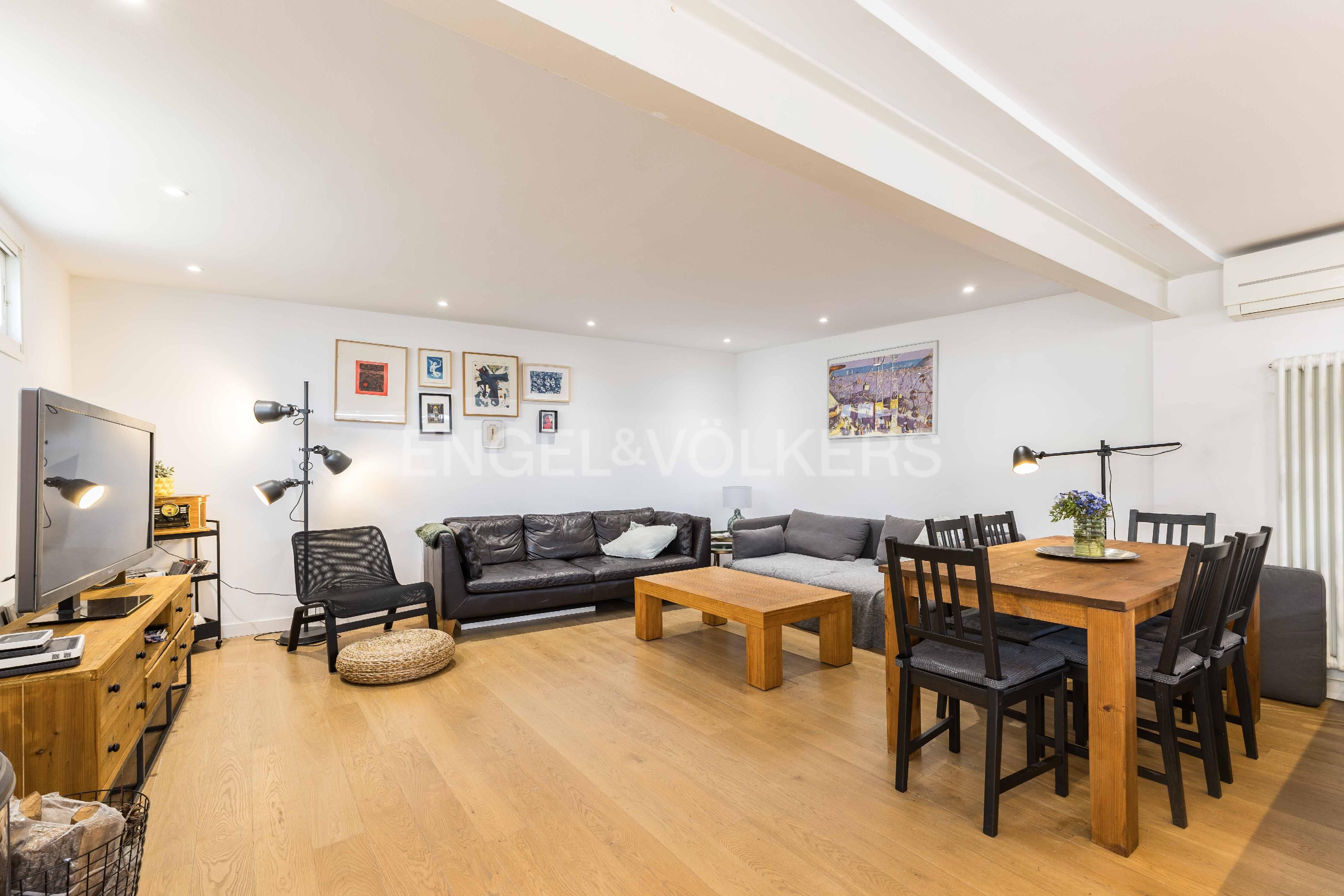 Exterior view of Attic for sale in Sant Just Desvern  with Air Conditioner, Heating and Parquet flooring