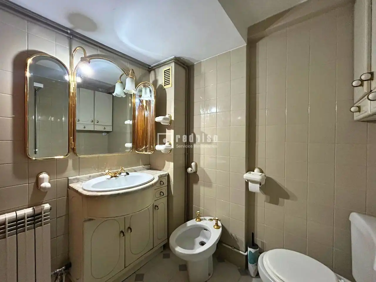 Bathroom of Flat for sale in Madrid  with Air Conditioner, Heating and Parquet flooring