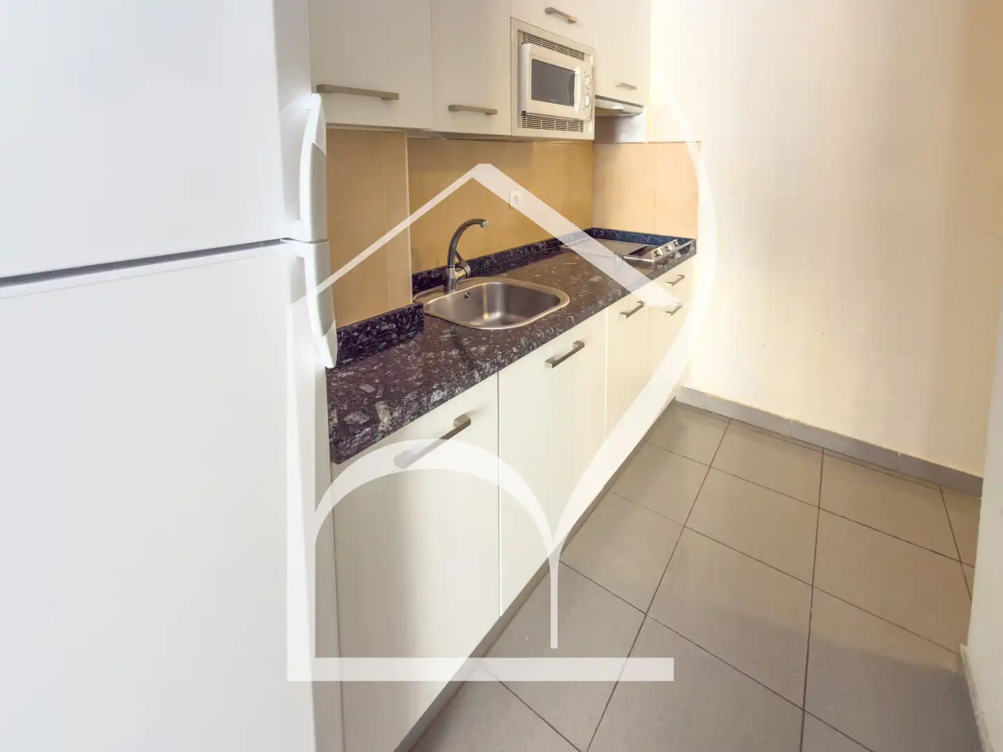 Cocina de Apartamento de alquiler en Salamanca con Aire acondicionado, Calefacción y Amueblado