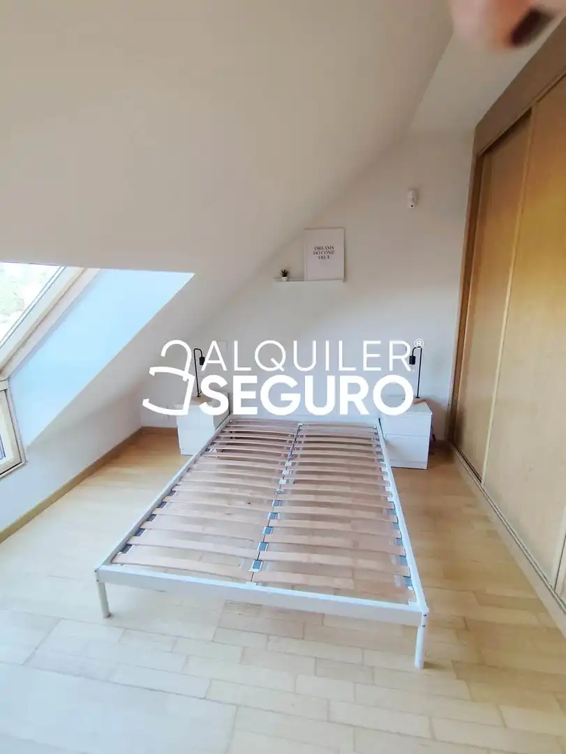Habitación de Ático de alquiler en Recas con Calefacción, Trastero y Amueblado