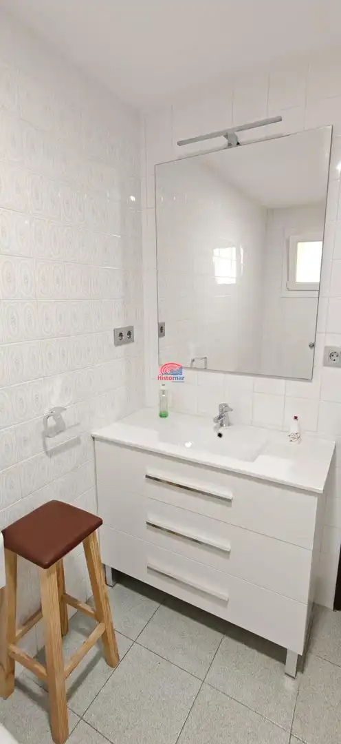 Badezimmer von Wohnung zum Verkauf in Sagunto / Sagunt mit Abstellraum und Balkon