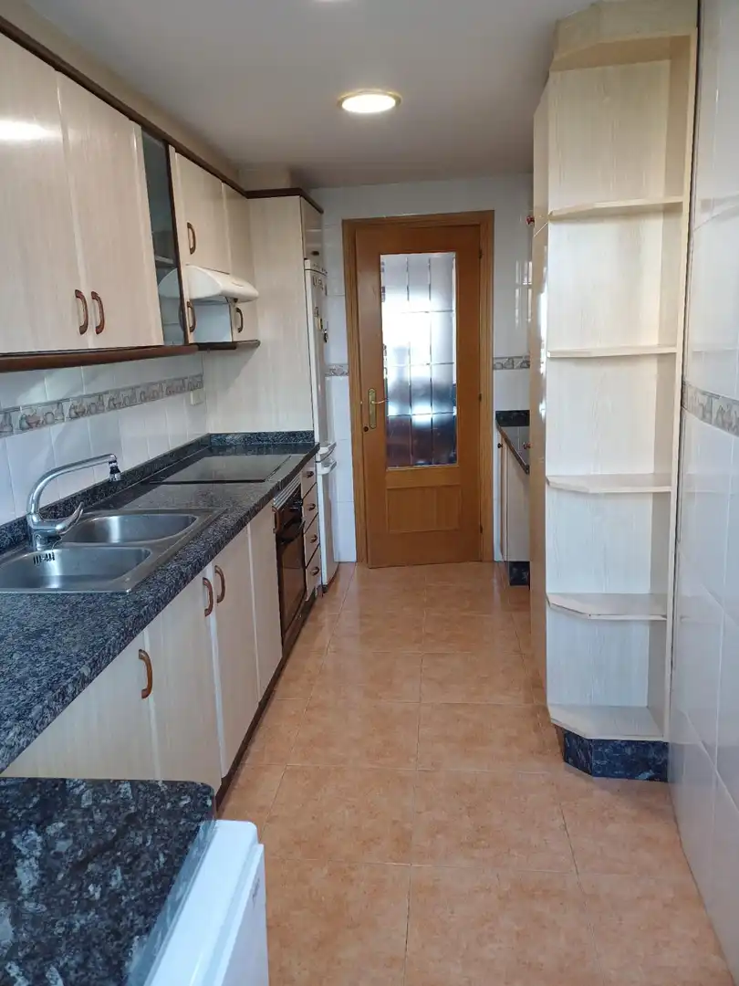 Apartamento con terraza en alquiler en Calle de La Rioja, imagen 11