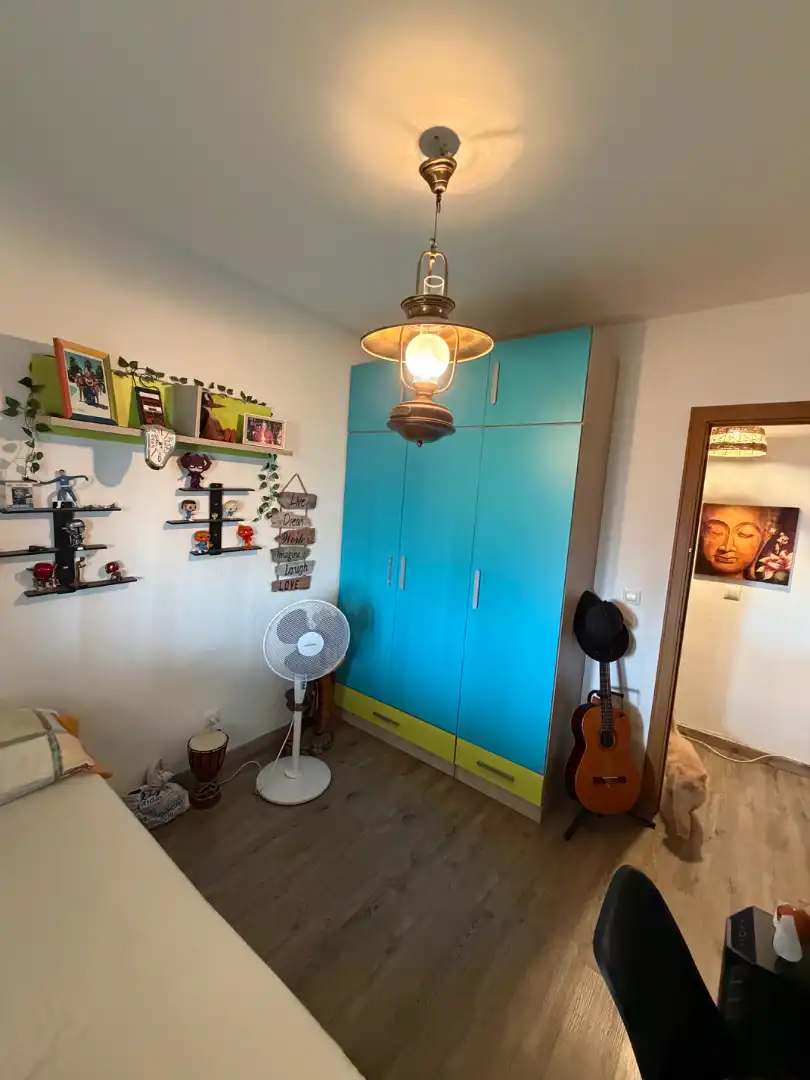 Habitación de Piso en venta en La Línea de la Concepción con Aire acondicionado, Terraza y Amueblado